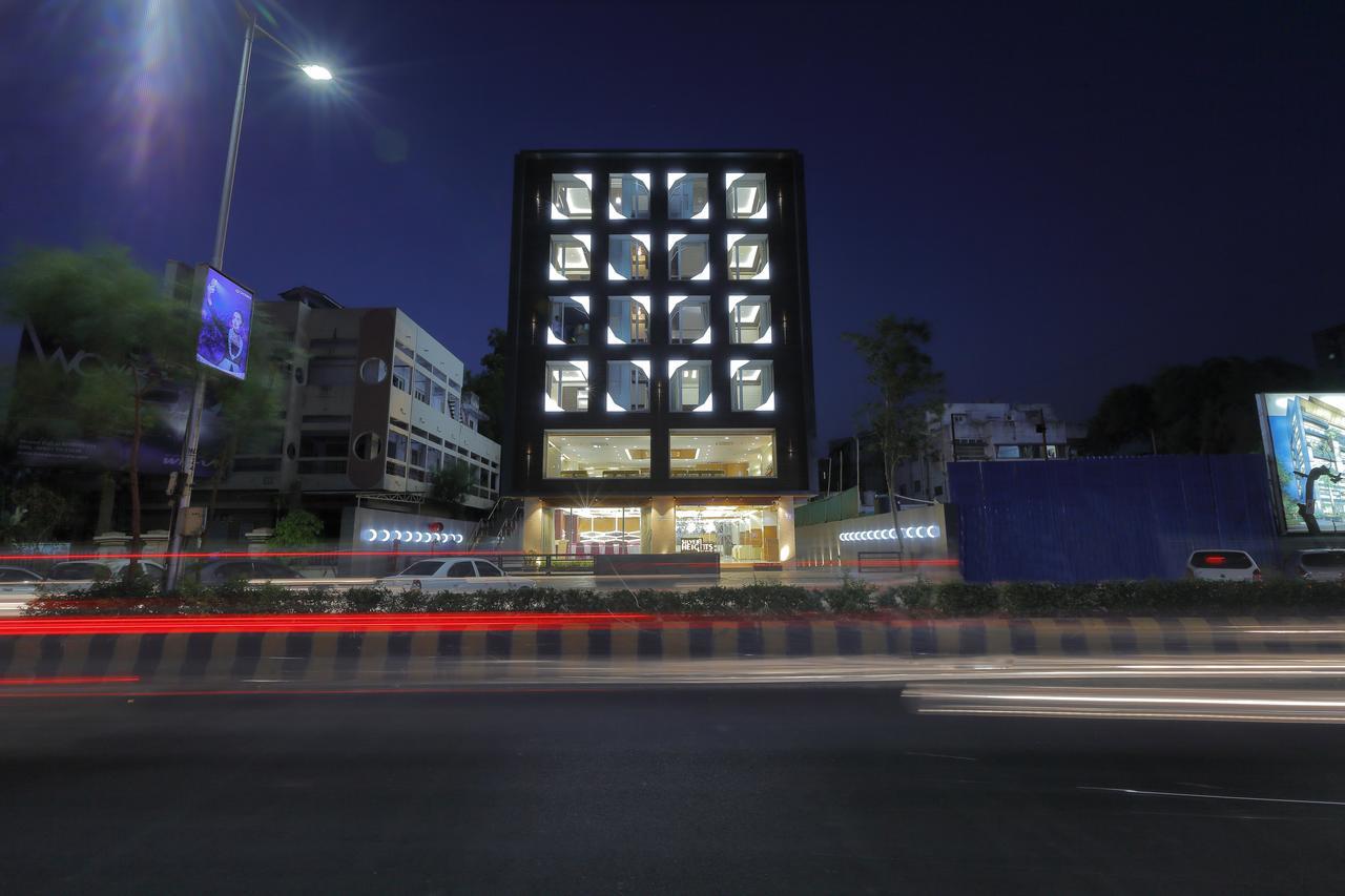 Hotel Silver Heights Ahmedabad Exterior photo